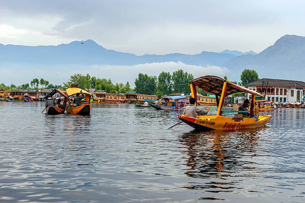 Kashmir Family Tour Package | 6-Day Unforgettable Holiday Special